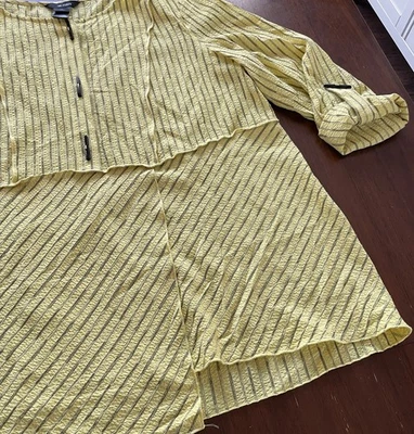 Camisa Ali Miles Mujer XL Botón Popover Pestaña Enrollable Amarillo Negro Alambre Arte Para Usar Foto 1 de 4