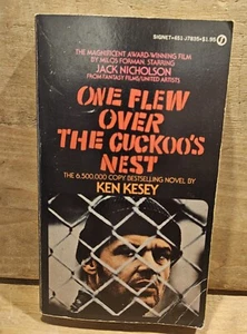 NEAT VINTAGE PAPERBACK VERSION OLD VERSION OF ONE FLEW OVER THE COOKO'S NEST - Picture 1 of 6