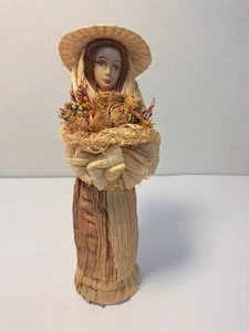 Corn Husk Doll, Figurine. Woman With Bonnet And Bouquet Of Flowers. - Picture 1 of 8