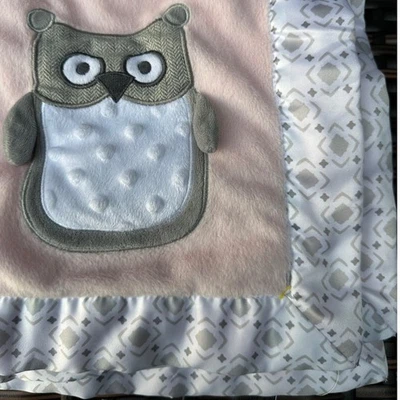 Wendy Bellissimo Baby Blanket Owl Pink Gray  Satin Edge Plush Security Lovey - Image 1 of 2