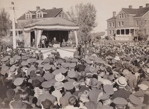 1936 Pressefoto Präsident Roosevelt Feldzug Rede in Fort Warren Wyoming - Bild 1 von 2