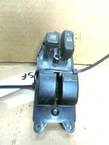 TOYOTA AVENSIS 2008 OFFSIDE CONDUCTOR DELANTERO 2 VÍAS INTERRUPTOR VENTANA PAQUETE 84802-05200-30 - Imagen 1 de 1