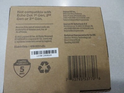 ECHOGEAR  WALL MOUNT-WHITE---FOR AMAZON ECHO DOT---NEW    EGMA-EDM3-W2 - Image 1 of 4