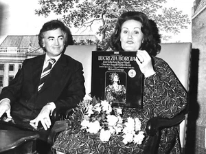 1978 JOAN SUTHERLAND FOTO ZUR VERÖFFENTLICHUNG DES ALBUMS LUCREZIA BORGIA IN AMSTERDAM - Bild 1 von 1