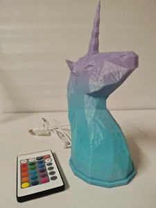 Lampada usb notturna unicorno stampata in 3d led multicolore con telecomando - Foto 1 di 2