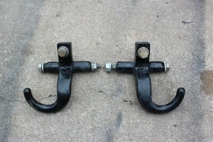 1999-07 Chevrolet Silverado Tahoe 1500 Tow Hooks Pair OEM GM 15709129 15709128 - Foto 1 di 4