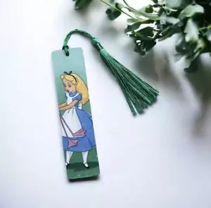 Disney Book Alice in Wonderland Wooden Bookmark Book Gift - Picture 1 of 5