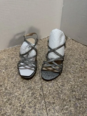 Sandália feminina NINA NEW YORK prata Netuno biqueira amêndoa salto gatinho 5 W - Imagem 1 de 4