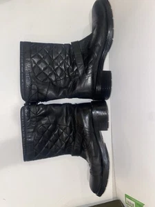 Aquatalia WOMANs Black Quilted Leather Ankle Boot sz 7.5 Winter Buckles  ITALY - Picture 1 of 9