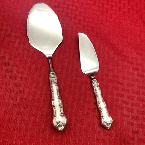 VINTAGE GORHAM "STRASBOURG" STERLING CAKE AND CHEESE SERVERS SET OF 2 - Picture 1 of 11