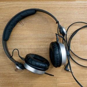 Auriculares de aluminio Sennheiser HD25, muy buenos envíos desde Japón - Imagen 1 de 7
