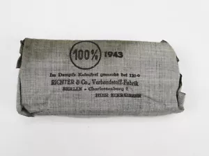 #05/ Wehrmacht Verbandpäckchen 1943 1. Hilfe WK2 Feldbluse Verbandkasten 11x5cm - Bild 1 von 3