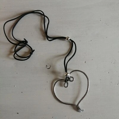 Ciondolo artigianale in alluminio - Immagine 1 di 2