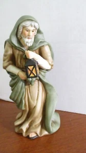 O'WELL Porzellan JOSEPH mit LATERNE Weihnachten GEBURTENFIGUR SKULPTUR - Bild 1 von 5