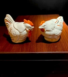 Hahn Henne Salz & Pfefferstreuer Huhn Bauernhof Dekor Vintage Japan, 3”x2” - Bild 1 von 13