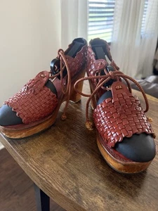Vintage 1970s Style Woven Leather Wood Platform Sandals Size 7 Made In India - Picture 1 of 8