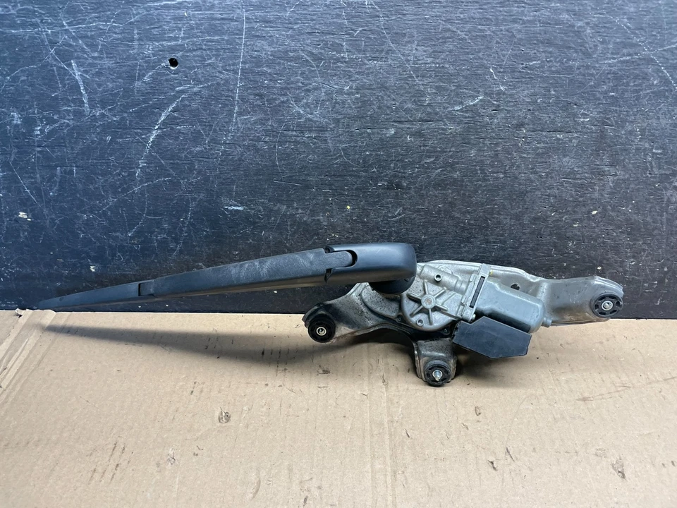 Toyota Prius V 2012 a 2017 limpiaparabrisas trasero motor v1887 DG Foto 1 de 4