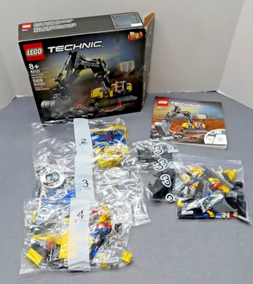 Lego Technic Heavy-Duty Excavator Set 42121 Box & Bag 1 Opened - Image 1 of 4