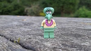Lego Spongebob Squarepants Squidward Pink Lei Minifigure 3818 - Picture 1 of 4