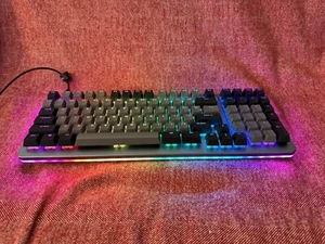 DROP SHIFT MECHANICAL KEYBOARD - WITH CHERRY BROWN SWITCHES - Picture 1 of 9