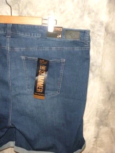 NWT CELEBRITY PINK THE SLIMMER CUFFED DENIM SHORTS SIZE 24 ... SUPER STRETCHY! - Picture 1 of 6