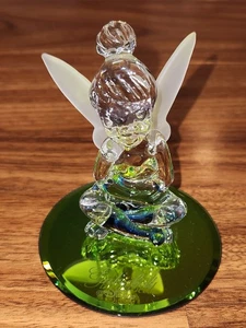 DISNEY ARRIBAS BROTHERS KRISTALL TINKERBELL SITZEND AUF FARBIGEM SPIEGEL FIGUR - Bild 1 von 13