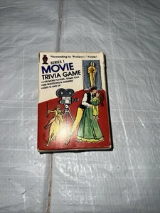 Juego de trivia de bolsillo de película serie 1 vintage según el profesor Hoyle 1984 - Imagen 1 de 3