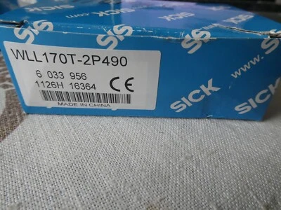 Sick Fiber-optic sensors PNP 10..30VDC -- WLL170-2P490 -- 6033956 - Image 1 of 4
