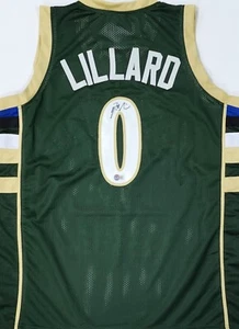Camiseta deportiva verde firmada por Bucks Damian Lillard de Milwaukee automática - baja - Imagen 1 de 3