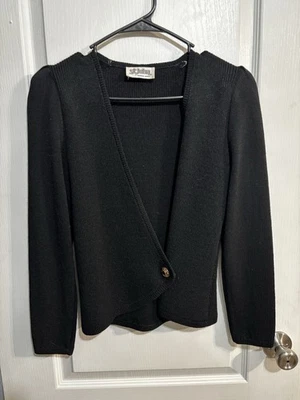 Cardigã Vintage St. John Preto Santana Blazer de Malha – Botão Dourado – TAMANHO P/M - Imagem 1 de 4