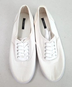 Forever 21 White Canvas Sneakers Shoes Size 7 Lace Up New No Box Casual - Picture 1 of 13
