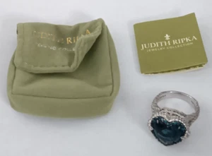 Anillo Judith Ripka Smithsonian de 12 quilates con topacio azul de Londres y diamantes talla 11 - Imagen 1 de 8