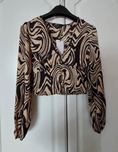 Stradivarius Beige Black Long Sleeve Button Detail Crop Top Blouse Size XS - Picture 1 of 12