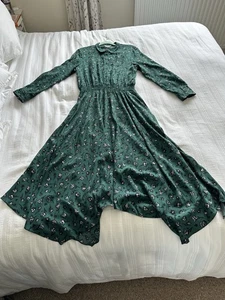 Hush grün rosa Blumen Langarm Midi Maxikleid Größe 14 Taschen Knopf Brust  - Bild 1 von 19