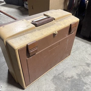Vintage Tackle Box, Multiple Storage Drawers. Excellent Condition - Picture 1 of 19
