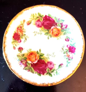 OLD COUNTRY ROSES ROYAL ALBERT ROUND 4 3/4 INCH SCALLOPED COASTER - Picture 1 of 7