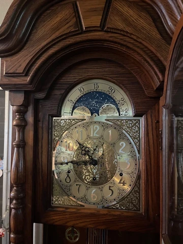 Ridgeway clock, Great condition grandfather clock model 247 Pioneer Cover