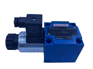 R900224294 Rexroth M-3 SED 10 UK13/350 CG 4N9K4/B18 Hydraulic Valve 24V DC - Picture 1 of 3