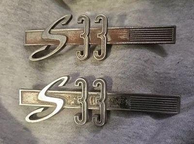 [2] TWO 1962 MERCURY METEOR S33 emblem script badge ~ C2YB 16B114 A - Imagem 1 de 4