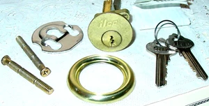 LOTE de 2 CILCO CILINDRO DE BLOQUEO DE LLANTA REPUESTO Cerrajero Multiuso LLAVE IGUAL NOS - Imagen 1 de 22