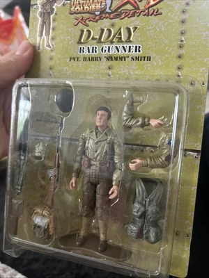 1:18 21st Century Toys Ultimate Soldier D-Day Bar Gunner PVT Harry Sammy Smith - Image 1 of 3