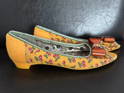 LICENCIA POÉTICA de Londres Damas Diseñador Danty Rojo Cerezas Arco Peep Toe Zapatos Foto 1 de 4