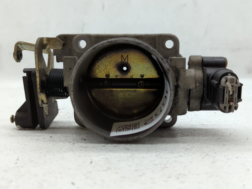 1998-2004 Lincoln Town Car Throttle Body XN4Y0 - Image 1 of 4