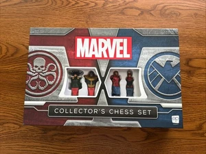 Marvel Collectors Chess Set - Picture 1 of 4