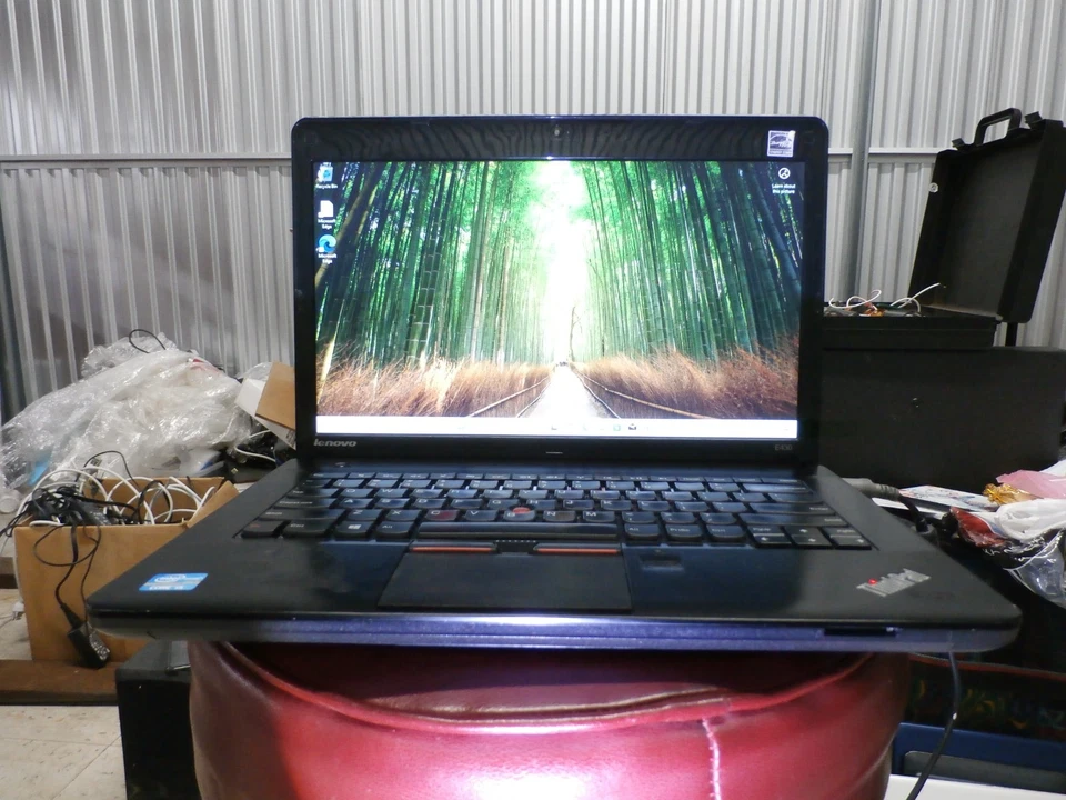 Lenovo ThinkPad E430 i5 3rd GN 14'' PANTALLA RAM 8GB, STORGE 500 HDD DEDO TÁCTIL Foto 1 de 4