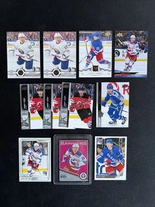 Lotto 11 carte collezionabili Jimmy Vesey NHL hockey su ghiaccio 19-20 OPC nere/100 - Foto 1 di 13