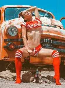 Coca Cola, Pepsi, Sprite Vintage Photos & Ads Free Rigid Top Loader 1033 - Picture 1 of 2