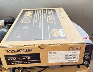 Yaesu Musen FTM-7250D 50W C4FM FDMA/FM 144 430 Dual in Box z Japonii działający - Zdjęcie 1 z 10