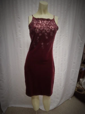 Vestido Pulse Mujer Borgoña Brillante con Correa de Espagueti Fiesta/Baile Escolar Talla LG Foto 1 de 4