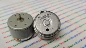 MC15U3LBKS  / DC MOTOR  / 15v  / ORIGINAL /  1 PIECE / (qzty) - Picture 1 of 1